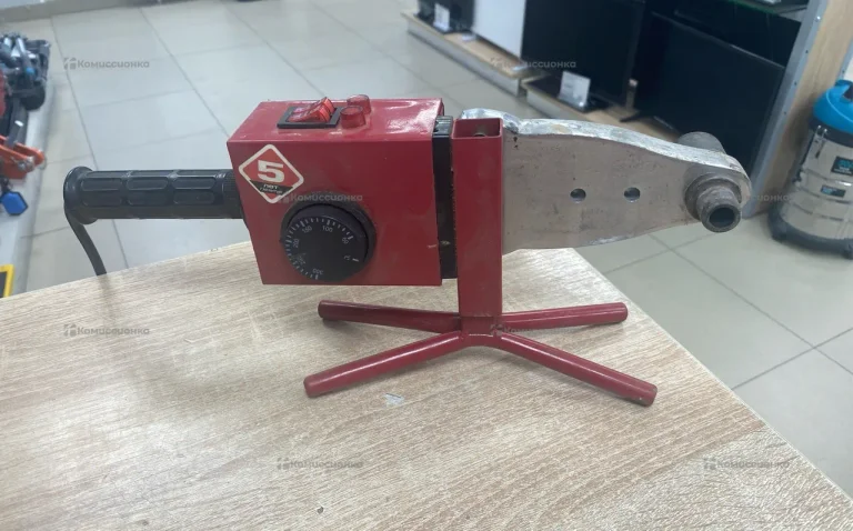 Сварочный аппарат для пластиковых труб Зубр