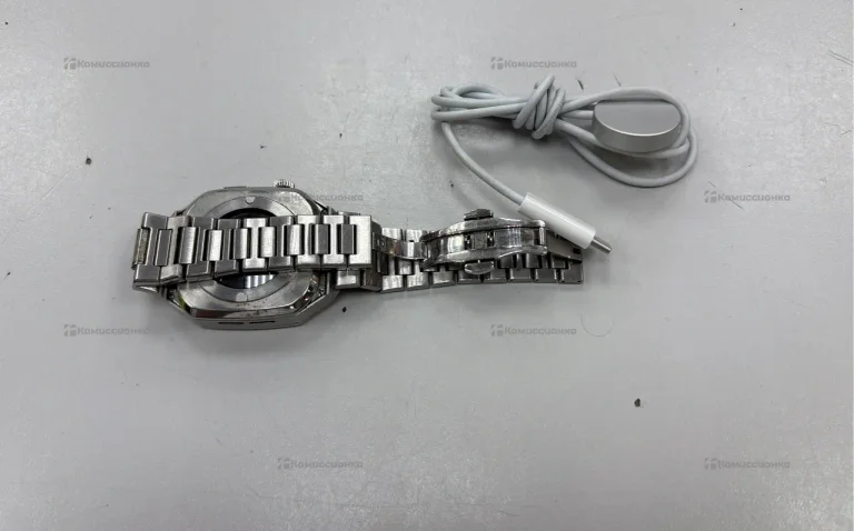 Часы  Apple Watch 7 45mm
