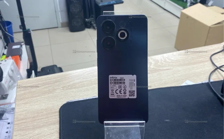 Infinix Smart 8 3/64 ГБ