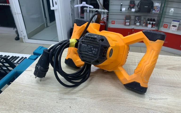 Миксер строительный DEKO DKM1600W
