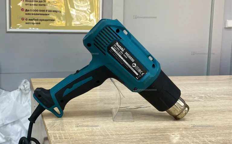 Фен Makita HG5030K