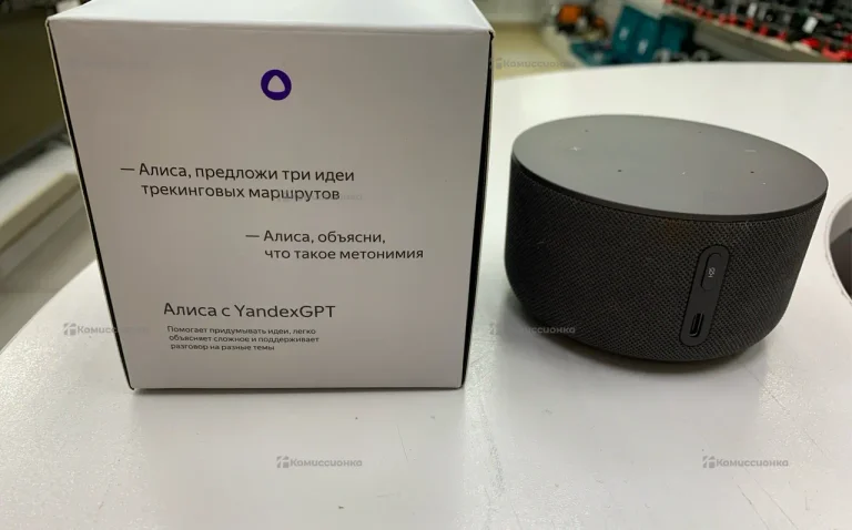 Колонка  Алиса станция мини с часами