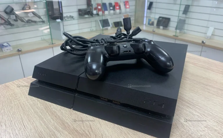 Приставка Sony PS4 Fat 1Tb.