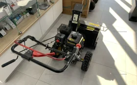 Купить Снегоуборщик бензиновый CHAMPION ST556 б/у , в Тольятти Цена:30900рублей