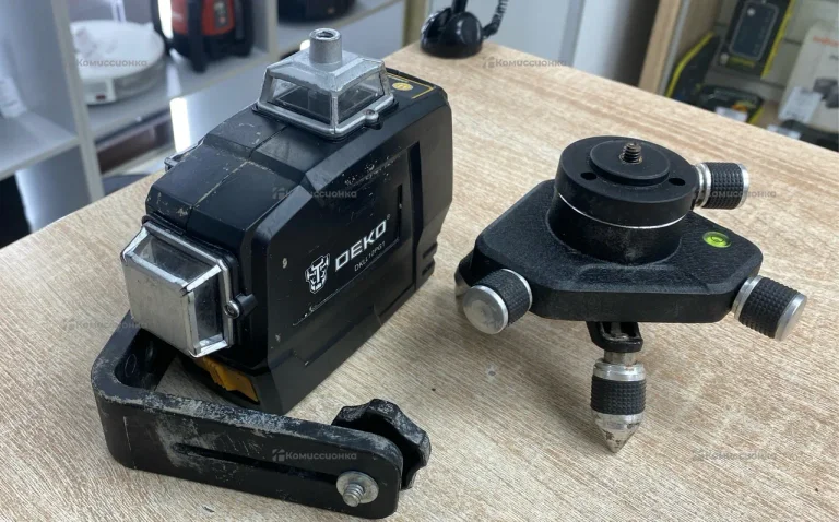 Лазерный уровень DEKO DKLL12PBG2