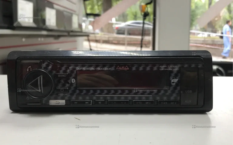 Автомагнитола  aura amh-77dsp