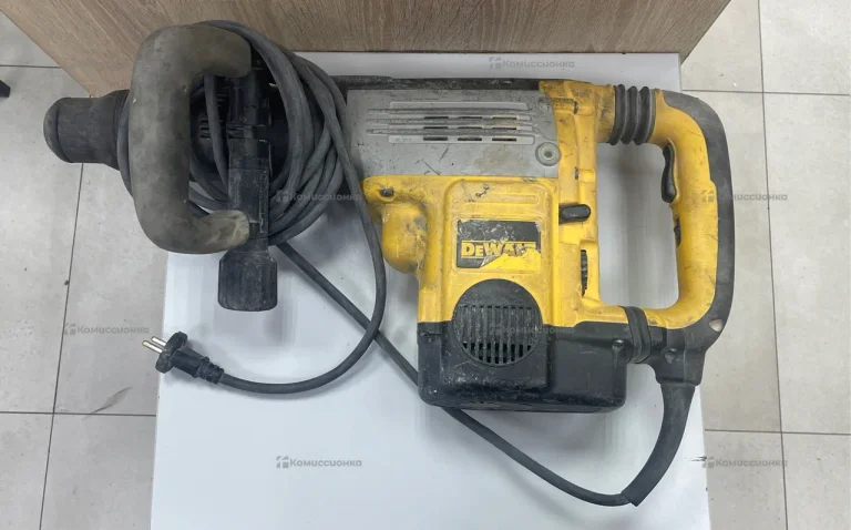 Перфоратор dewalt D25763