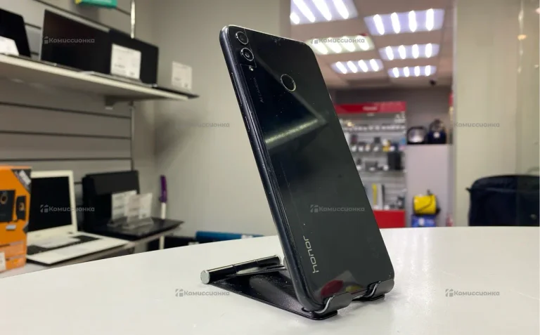 Honor Honor 8x 4/64.