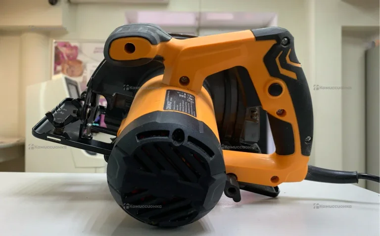 Дисковая пила DEKO DKCS1600