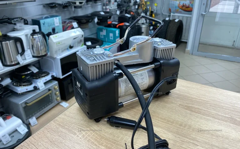 Автомобильный компрессор 2 цилиндра