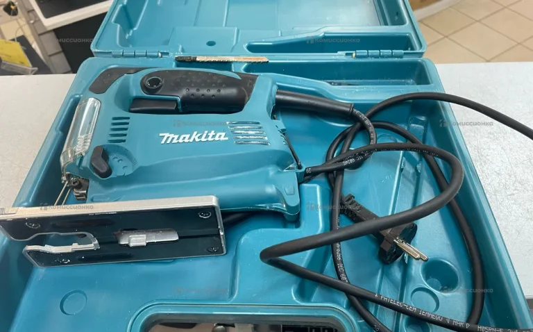 Электролобзик makita 4329