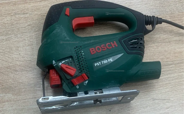 Bosch Лобзик PST 750PE
