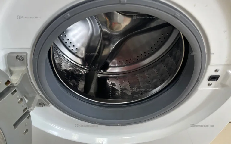 Стиральная машина  samsung wf60f4e0w2w