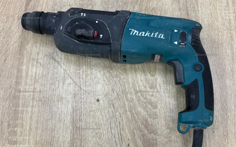 Перфоратор Makita HR2470 2024 г.