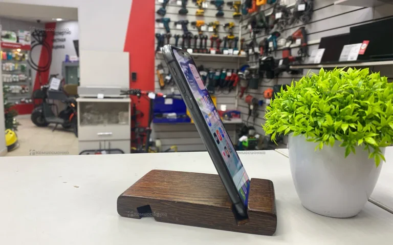 Apple iPhone 11 4/64 ГБ