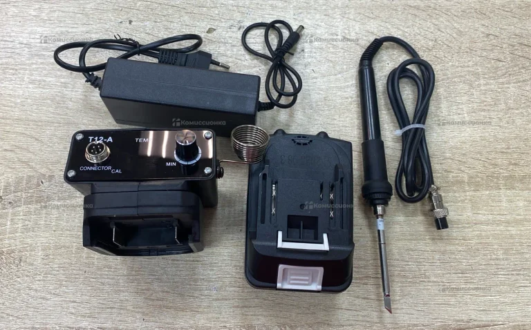 Аккумуляторный паяльник Makita T12-A