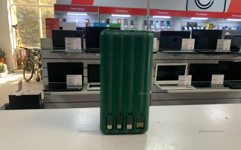 Power Bank  50000 зеленый с кабелями