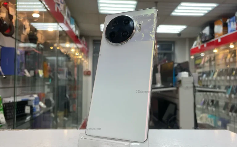 Tecno Spark 20 Pro+ 8/256 ГБ