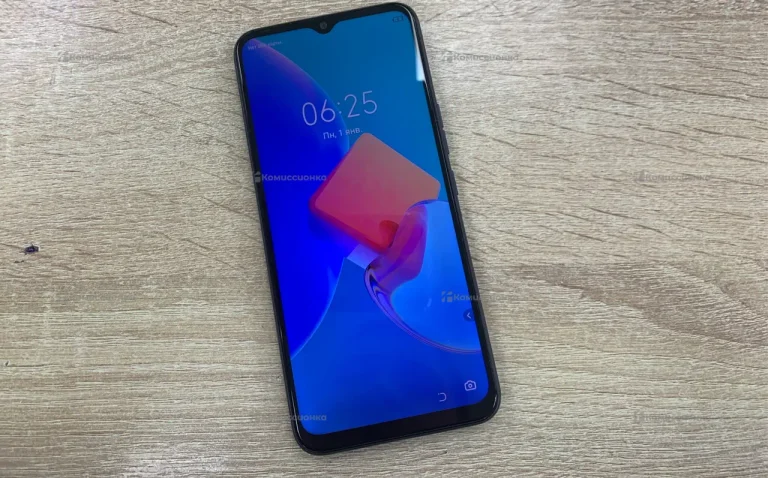 Tecno Spark 8C 4/64 ГБ