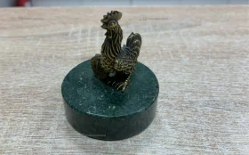 Бронзовая фигурка Петушок на подставке