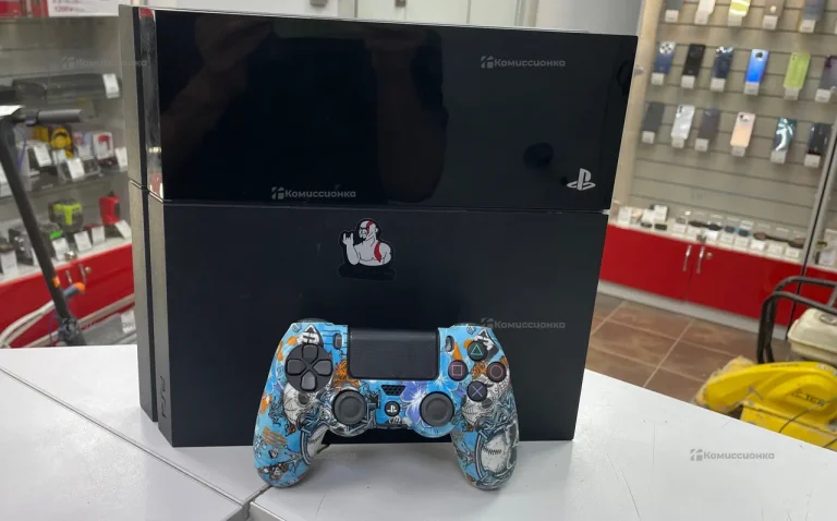 Приставка Sony .PS4 Fat 500GB.