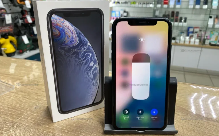 Apple iPhone XR 3/64 ГБ