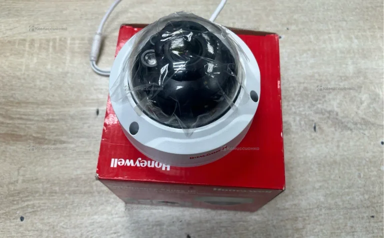 Купольная камера видеонаблюдения Honeywell H4D3PR