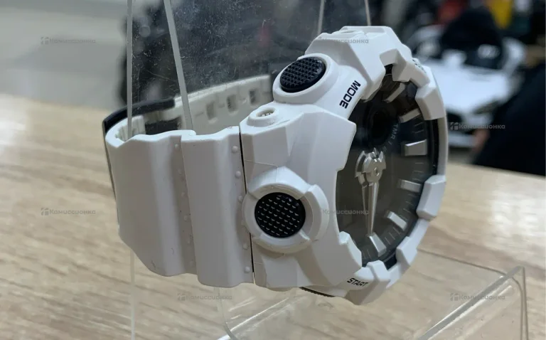 Часы  Casio G-SHOCK GA-700