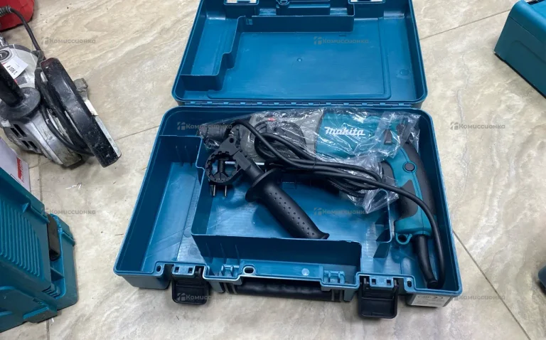 Перфоратор Makita 2470 сетевой