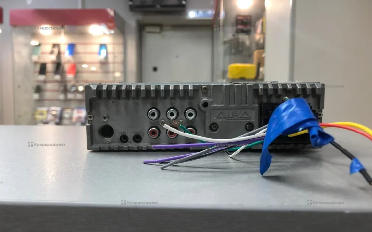 Автомагнитола Aura AMH-600BT