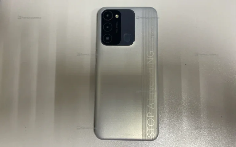 Tecno Spark 8C 4/64 ГБ