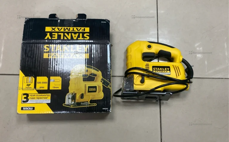 Электролобзик Stanley FMES550