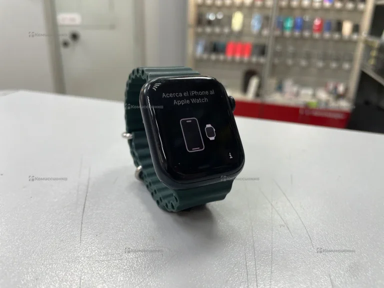 Часы  Apple Watch Series 8 45mm