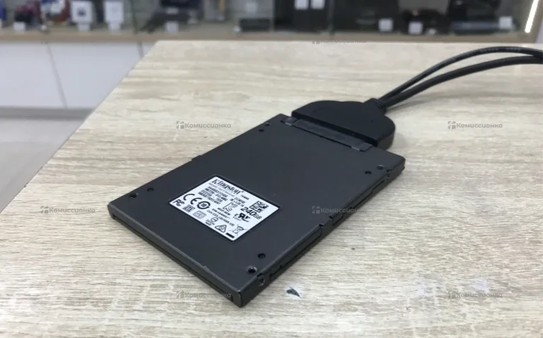 Жесткий диск  Kingston 240GB