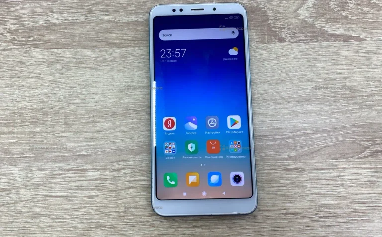 Xiaomi Redmi 5 Plus (Redmi Note 5) 4/64 ГБ