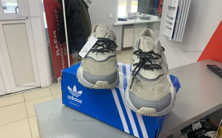кроссовки Adidas ozweego