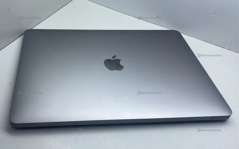 Ноутбук  MacBook Air 2020 M1