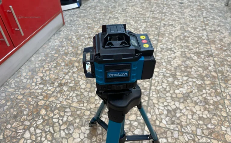 Лазерный уровень Makita реплика