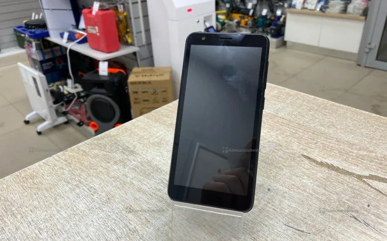 ZTE Blade L8 1/32 ГБ