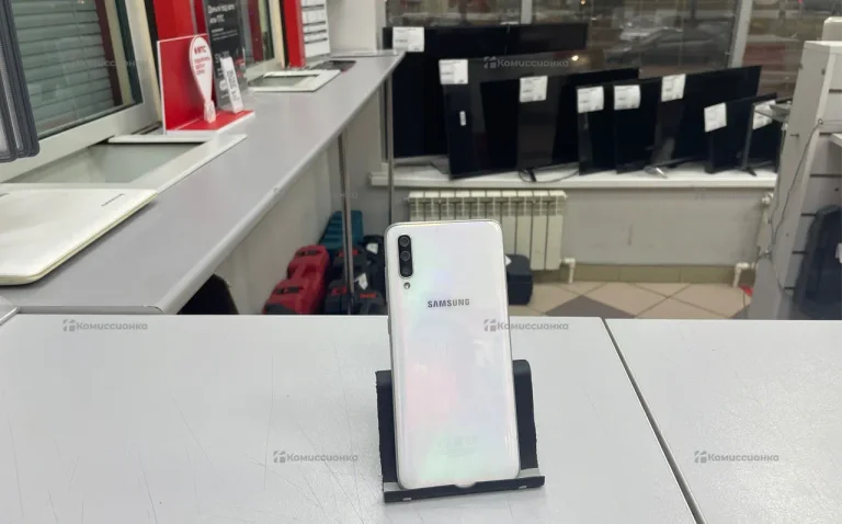 Samsung Galaxy A70 6/128 ГБ
