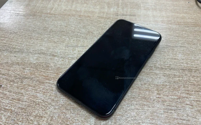 APPLE 11/64GB