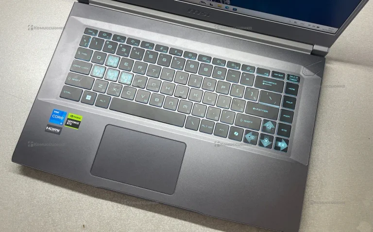 Ноутбук  MSI MS-16R8