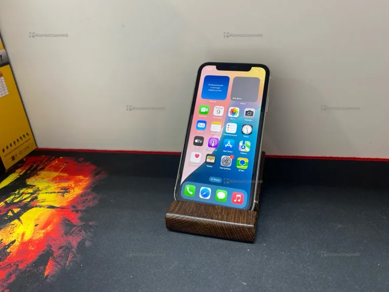 Apple iPhone 11 4/128 ГБ