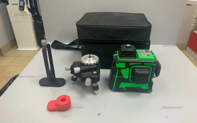 Лазкрный уровень Hilda 4D