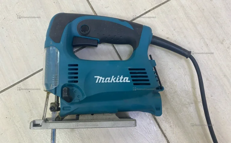 Электролобзик Makita 4329