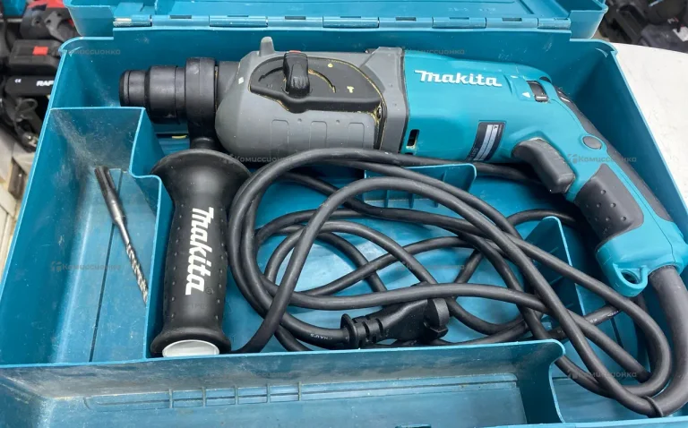 Перфоратор HR2470.