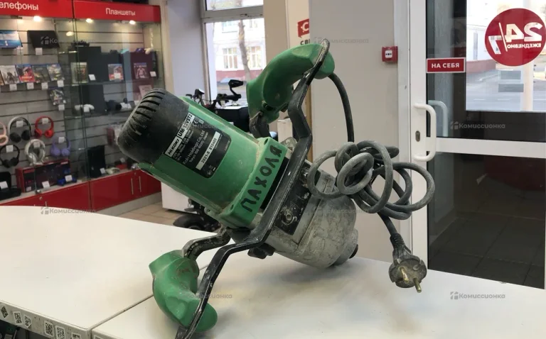 Строительный миксер HIKOKI UM12VST2