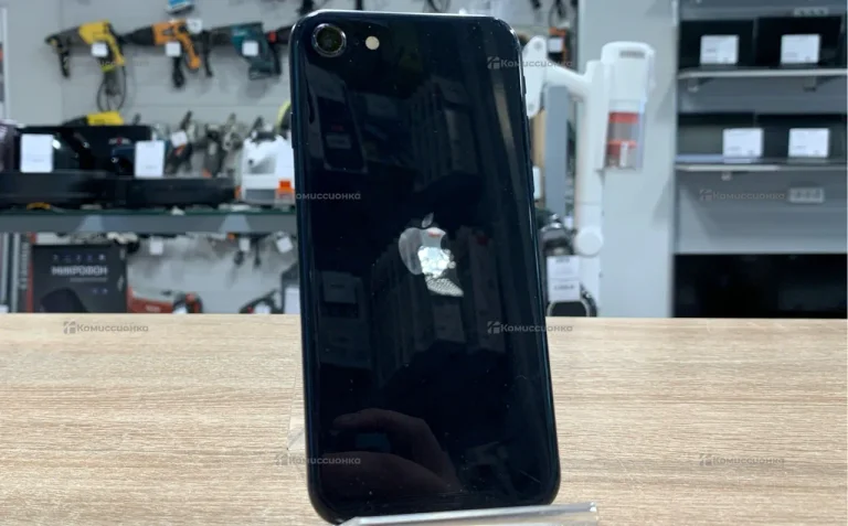 Apple iPhone SE (2020) 64Gb