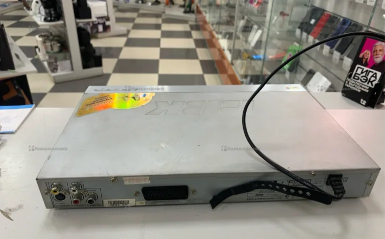 DVD приставка BBK DV313SI
