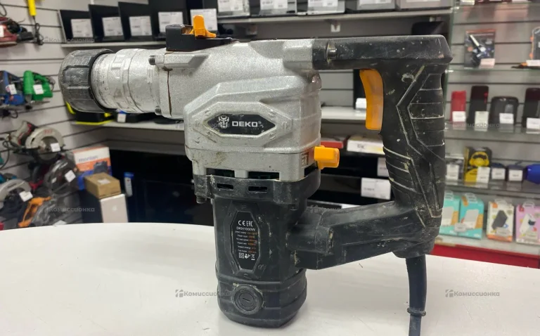 Перфоратор Deko DKH1000w